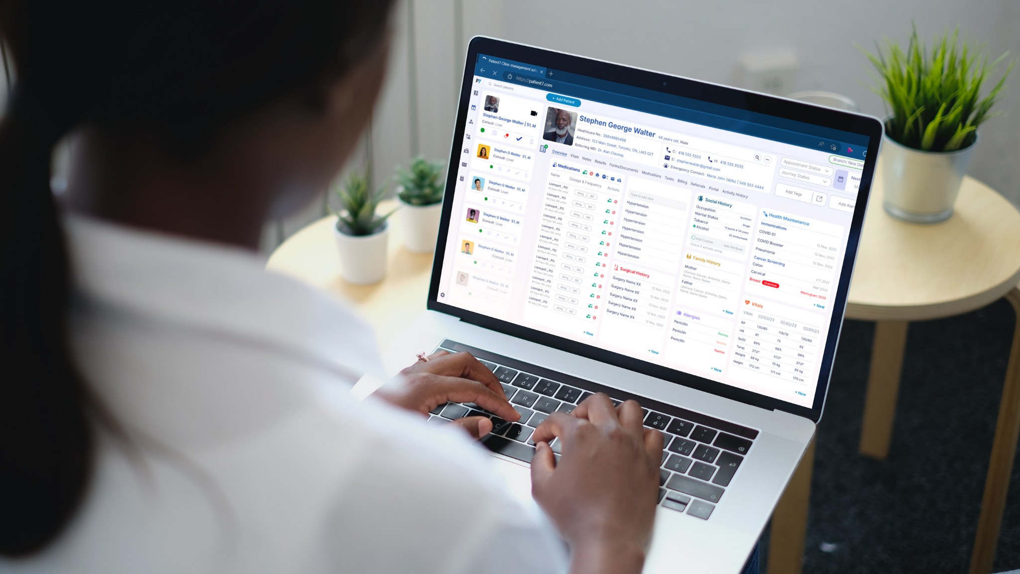 Patient7 - Blog - How to Choose the Best Healthcare Practice Management Software for your clinic